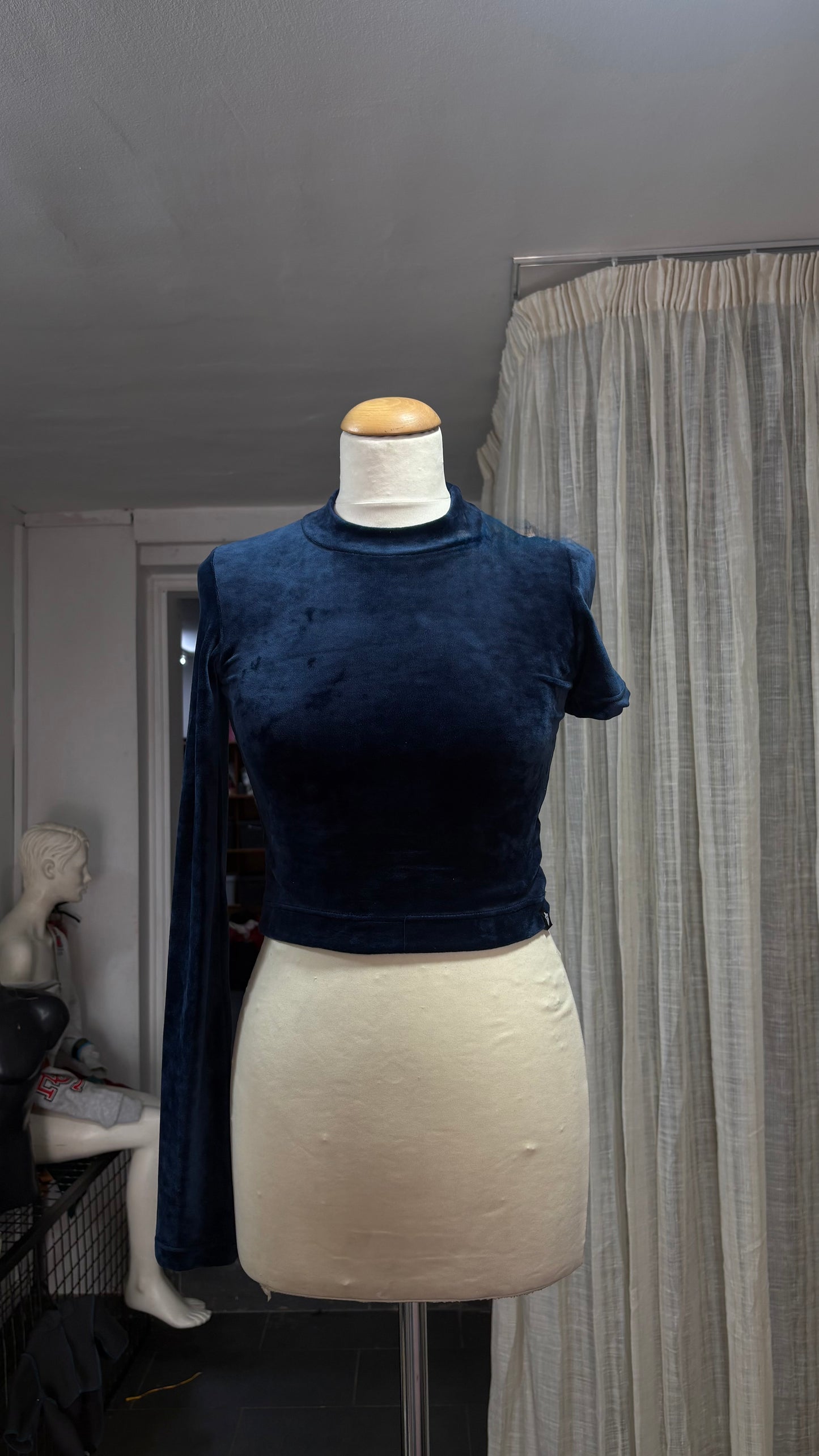 Asimetrical Sleeves Top