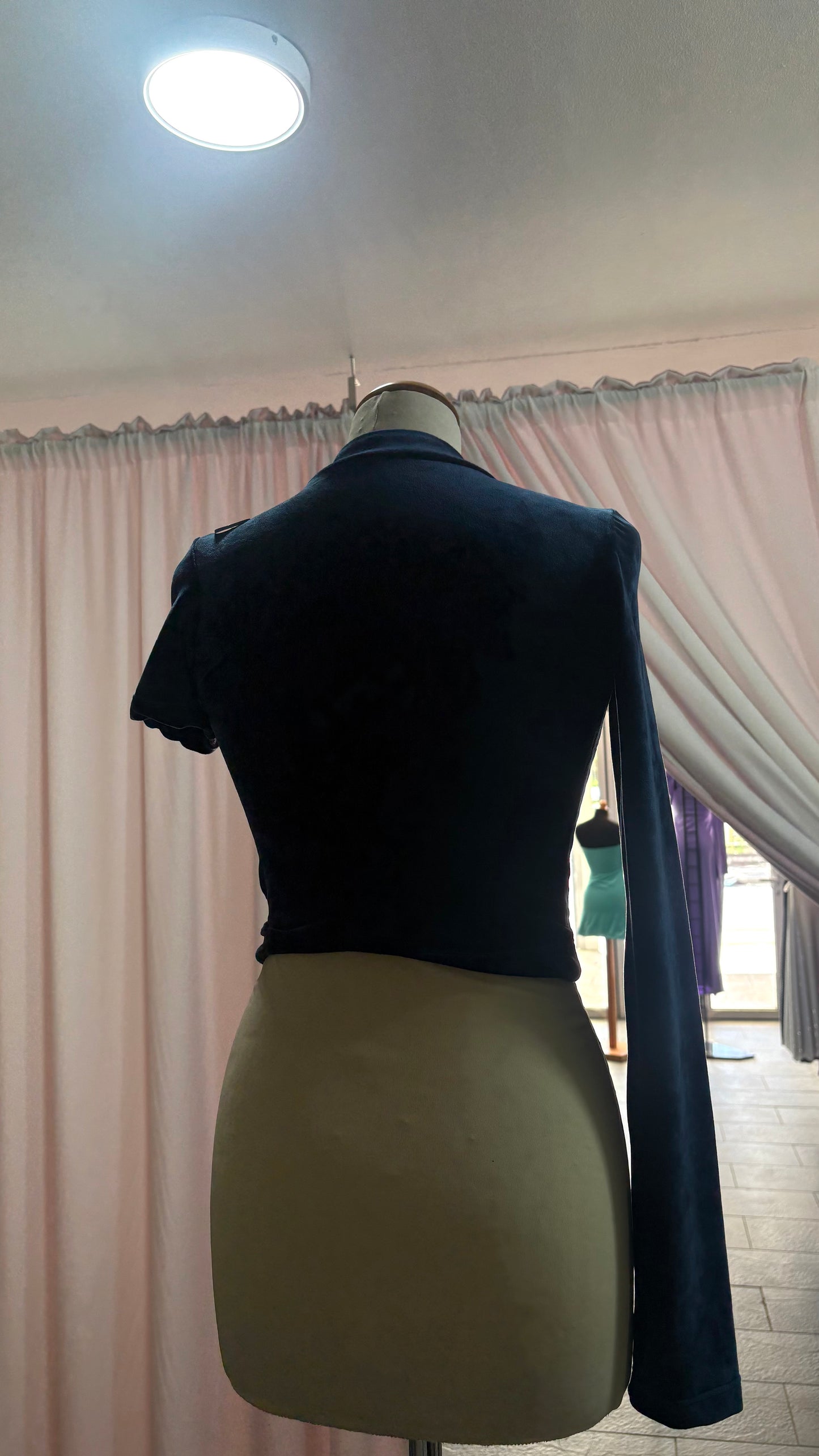 Asimetrical Sleeves Top
